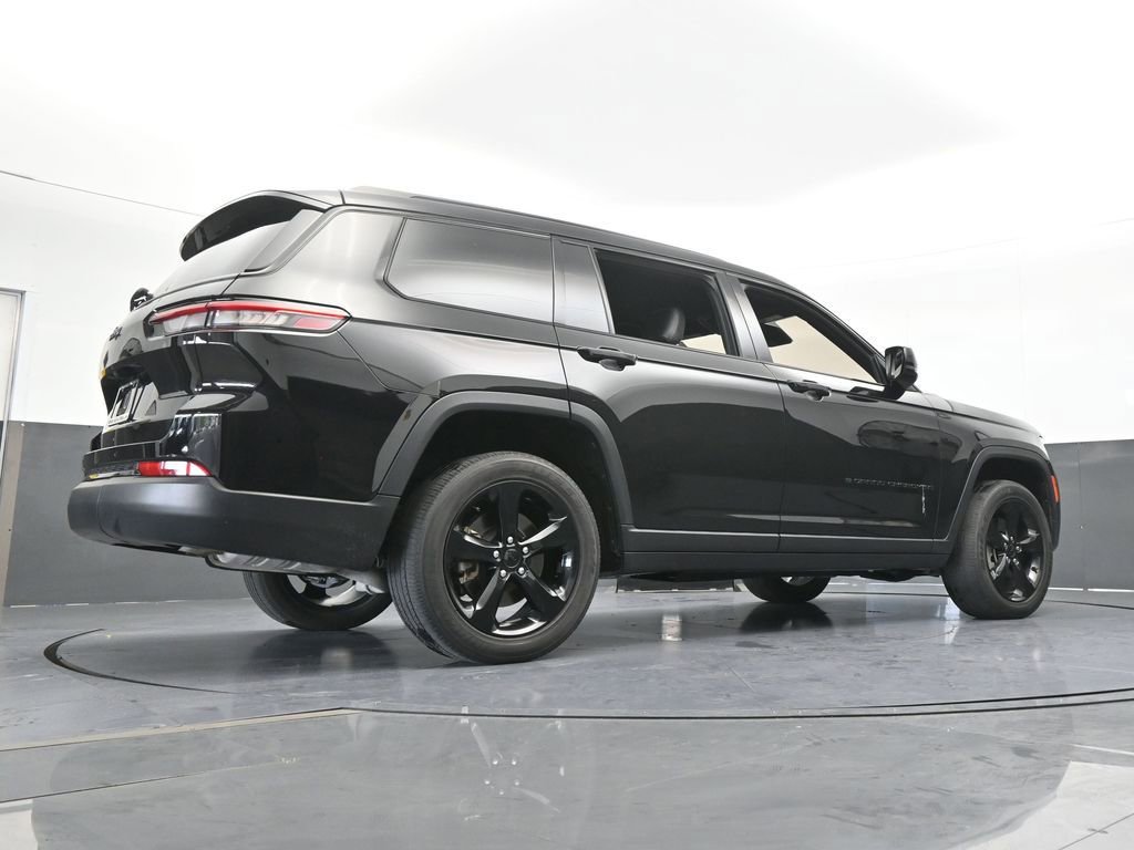 Used 2023 Jeep Grand Cherokee L Laredo image 57