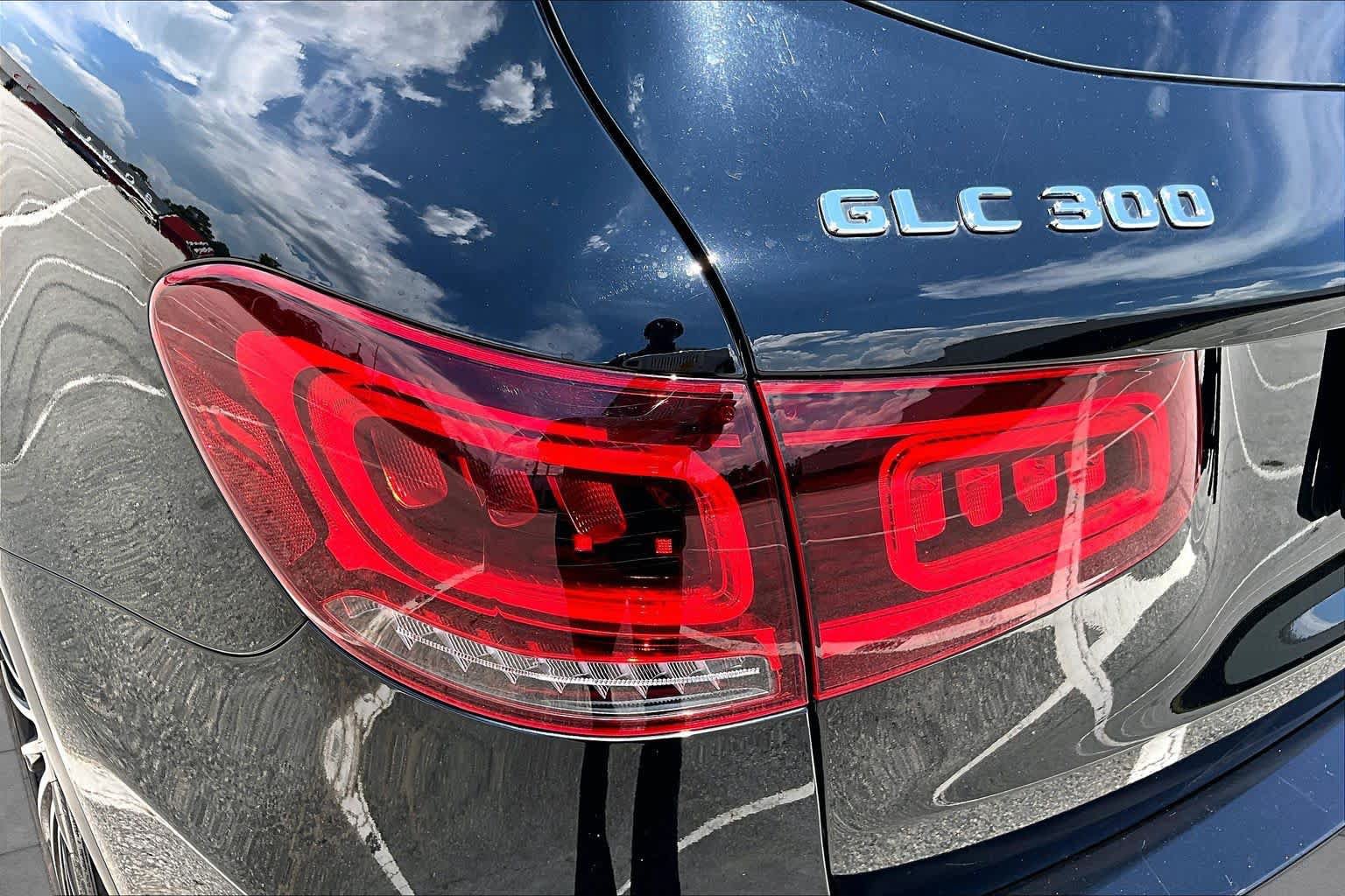Used 2021 Mercedes-Benz GLC 300 image 29