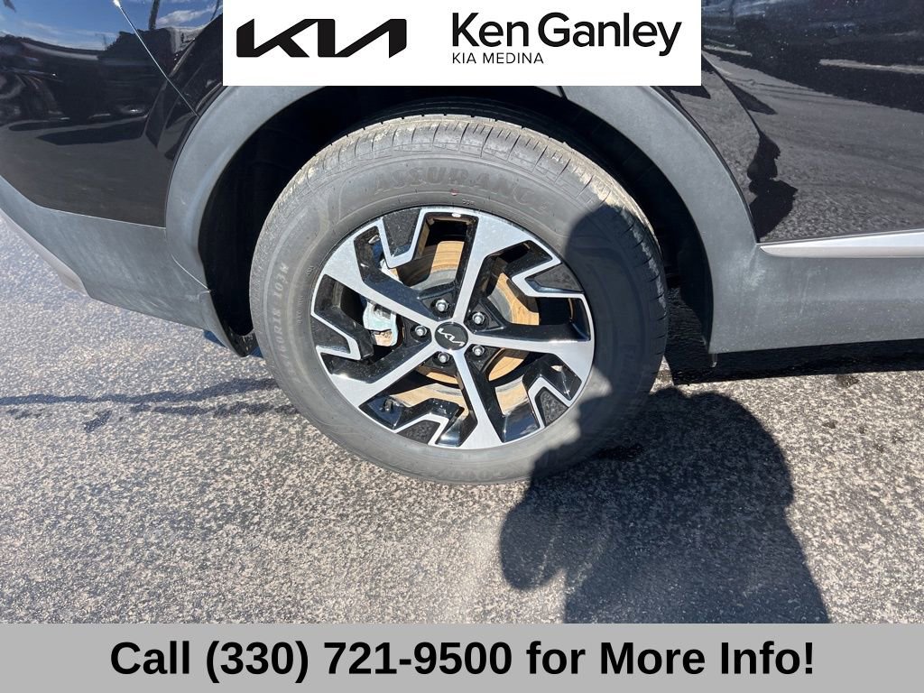 Certified 2025 Kia Sportage EX image 23