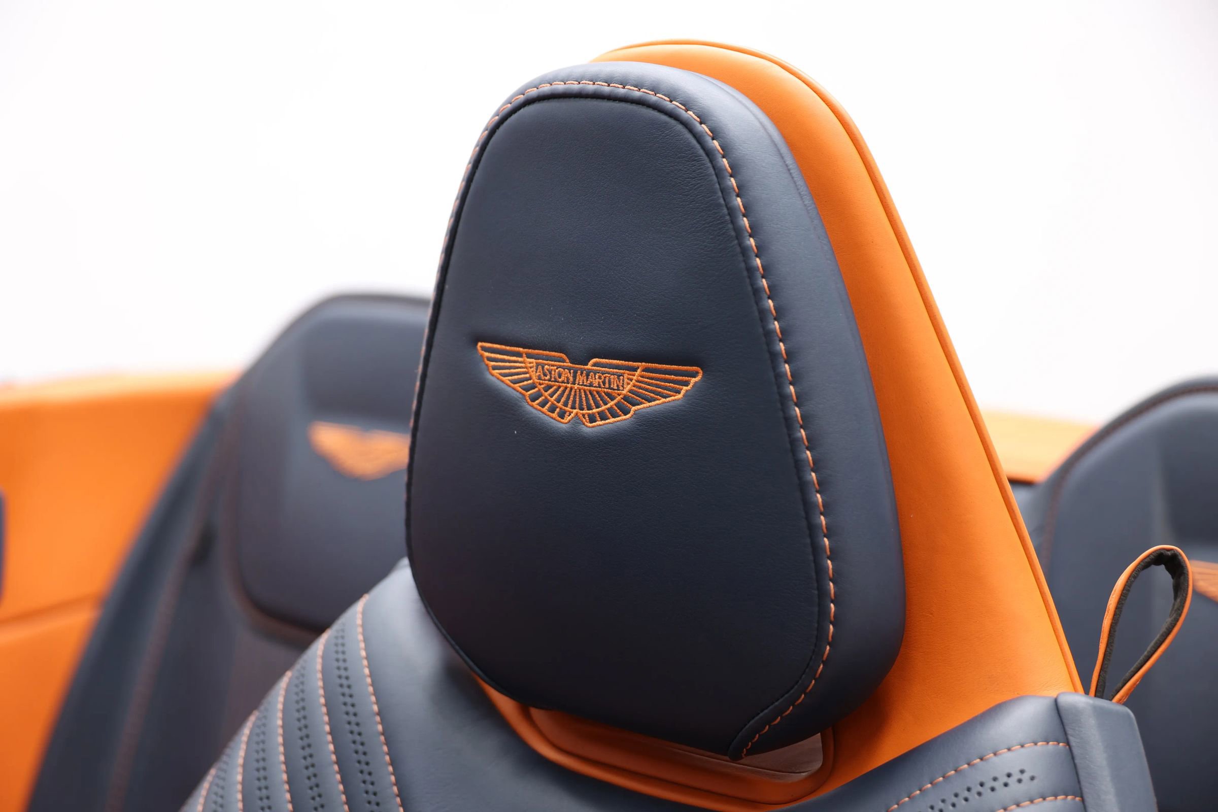 Used 2019 Aston Martin DB11 Volante RWD image 19