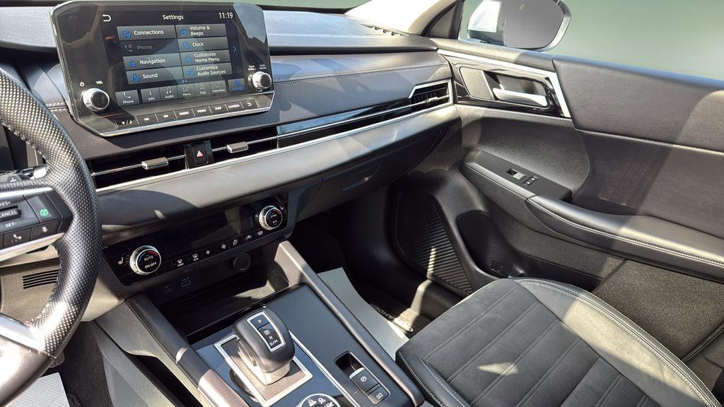Used 2023 Mitsubishi Outlander SE Black Edition image 26
