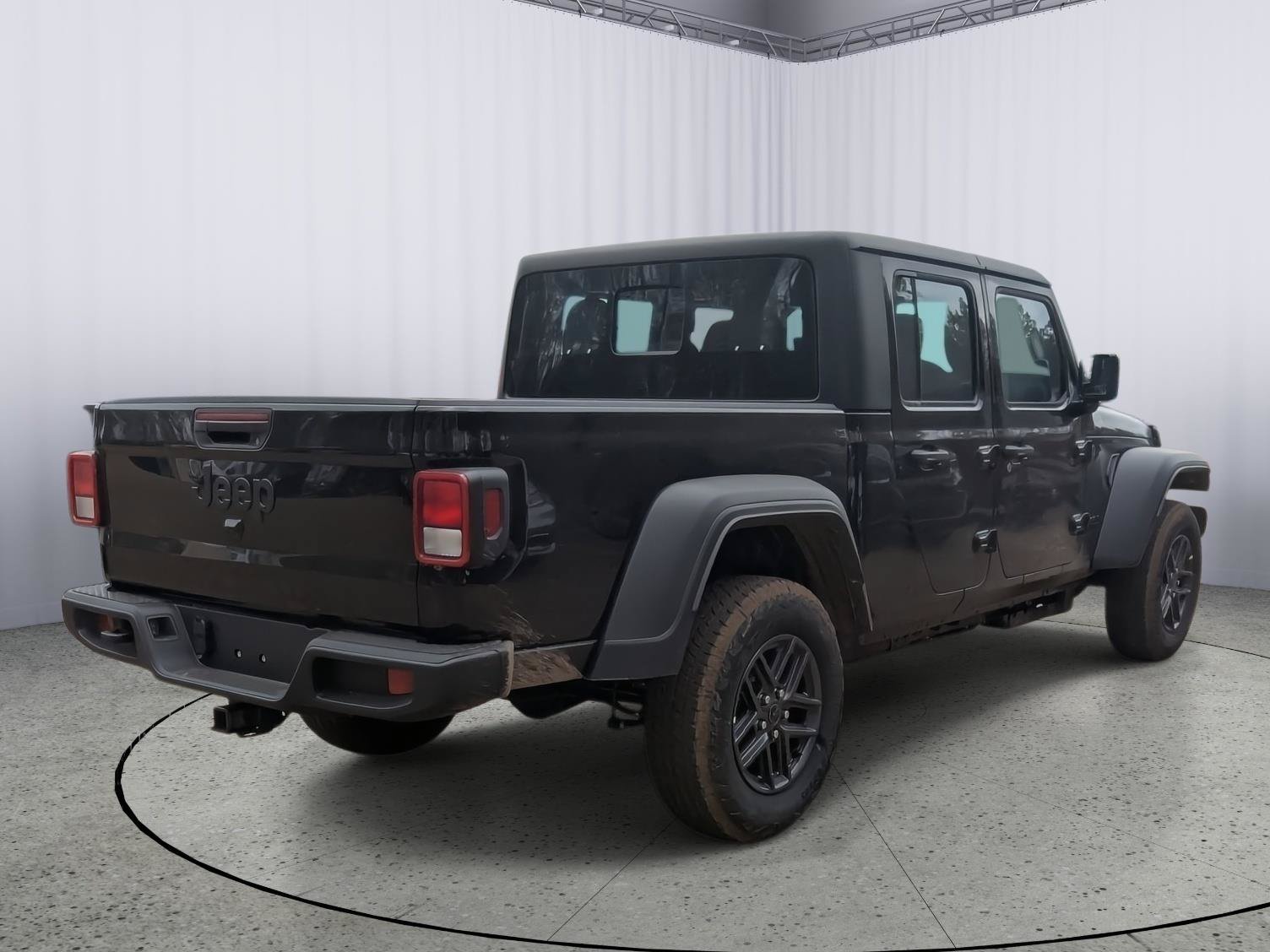 New 2026 Jeep Gladiator Sport AWD/4WD image 3