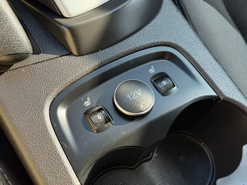 Used 2014 Ford Focus SE w/ SE Winter Package image 21