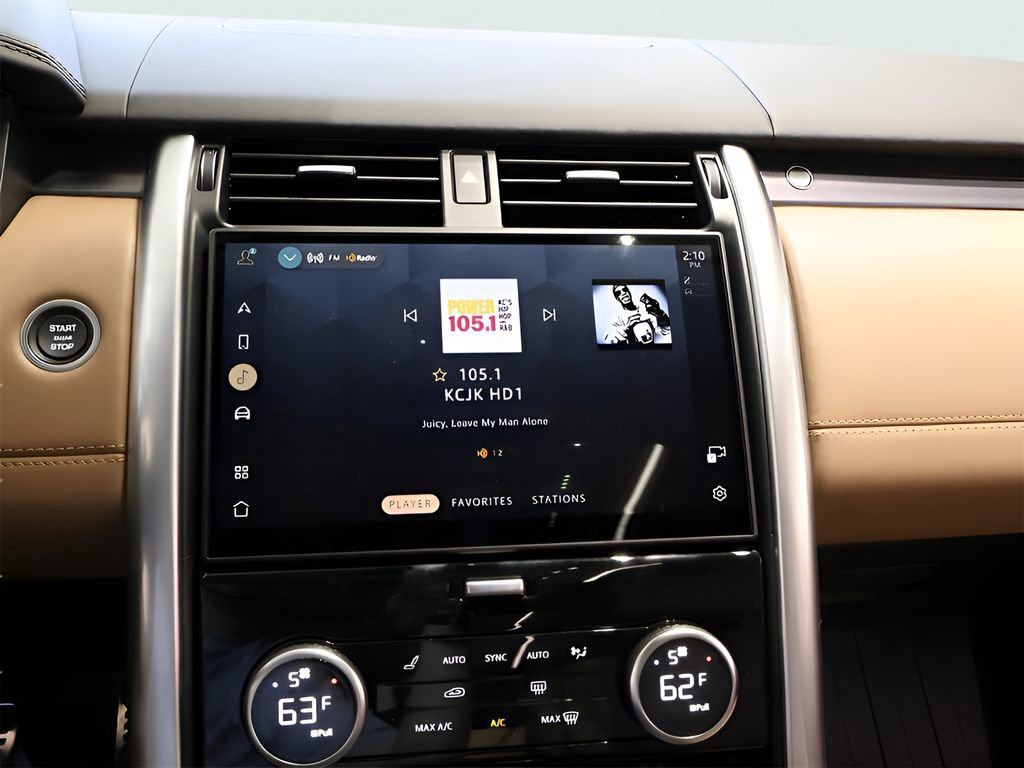 Certified 2025 Land Rover Discovery Metropolitan Edition image 48