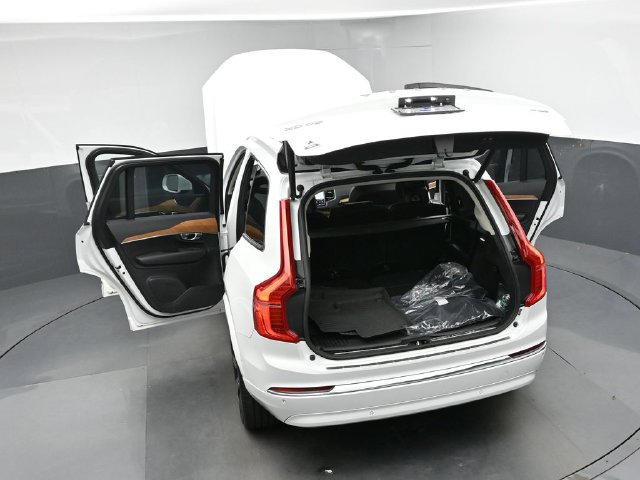 Used 2025 Volvo XC90 B6 Plus w/ Protection Package Premier AWD/4WD image 49