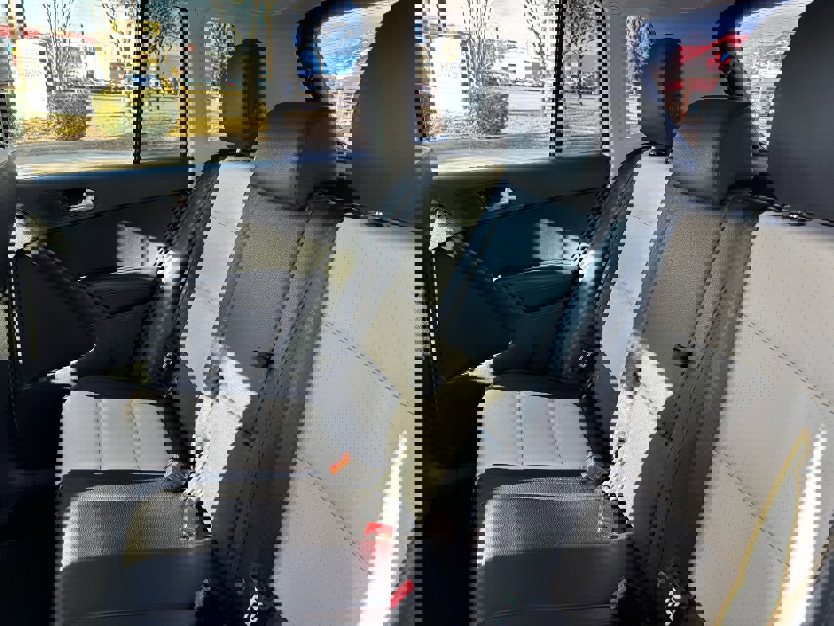 Used 2017 Volkswagen Tiguan S image 23