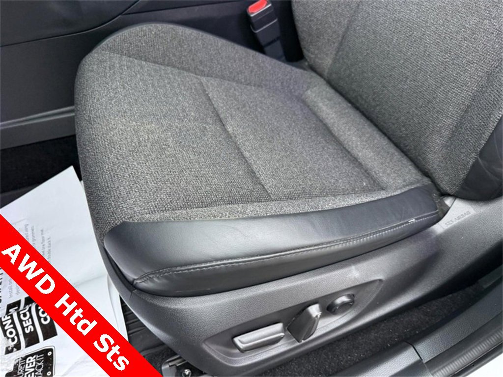 Used 2023 Toyota Crown XLE image 17