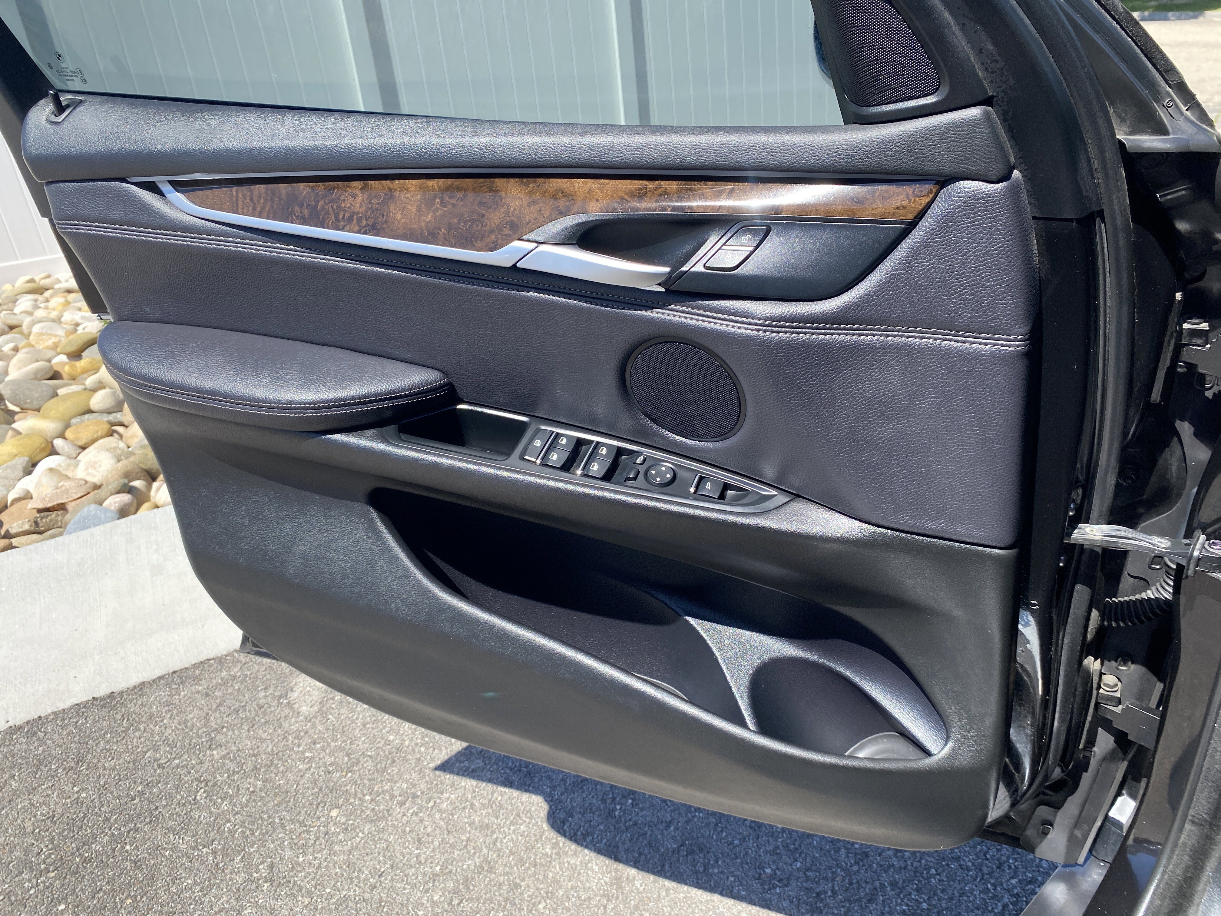 Used 2018 BMW X5 xDrive40e AWD/4WD image 17