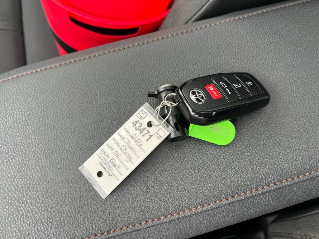 New 2026 Toyota Camry XLE AWD/4WD image 29