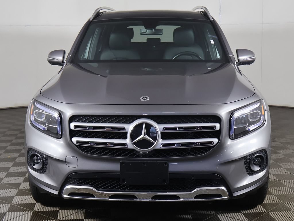 Used 2023 Mercedes-Benz GLB 250 4MATIC w/ Premium Package image 11