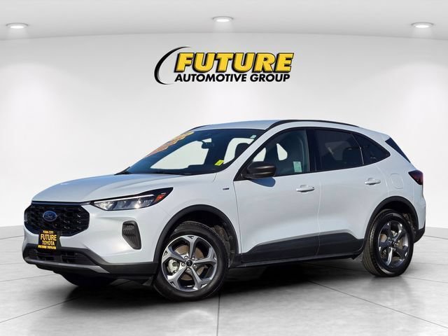 Used 2025 Ford Escape ST-Line w/ Tech Pack #1 AWD/4WD image 10