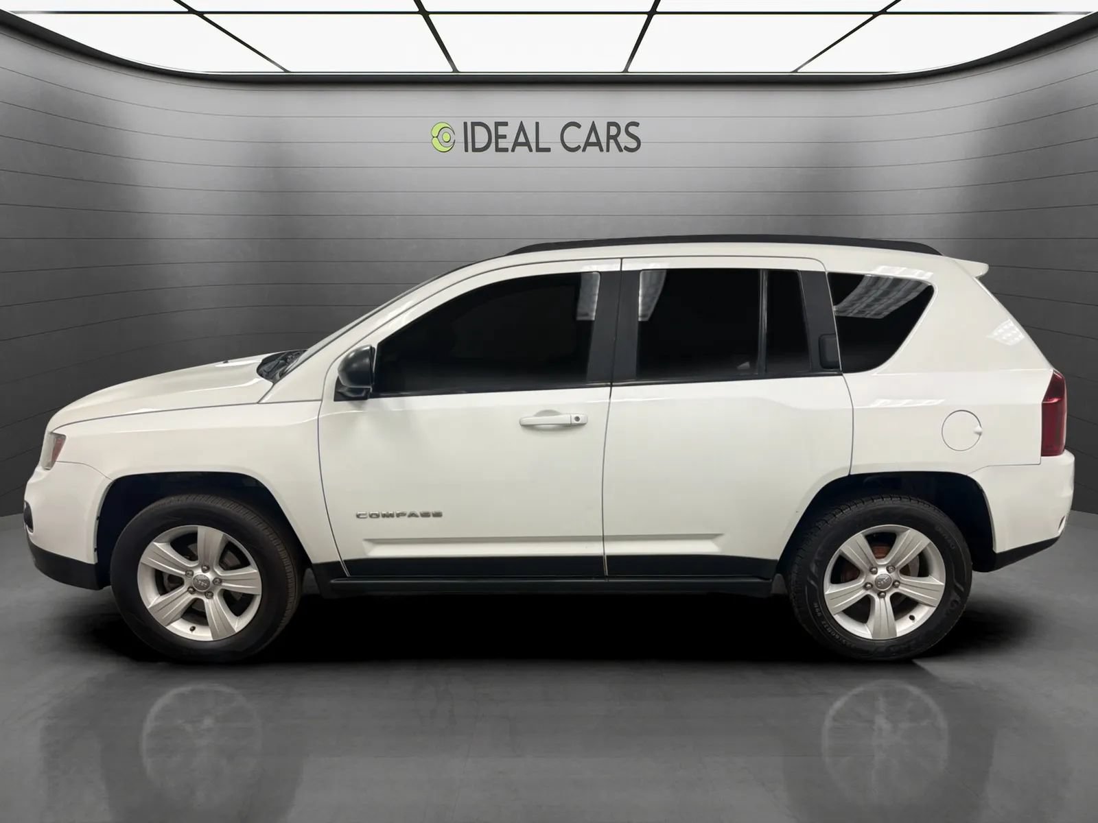 Used 2016 Jeep Compass Sport w/ Power Value Group FWD image 2