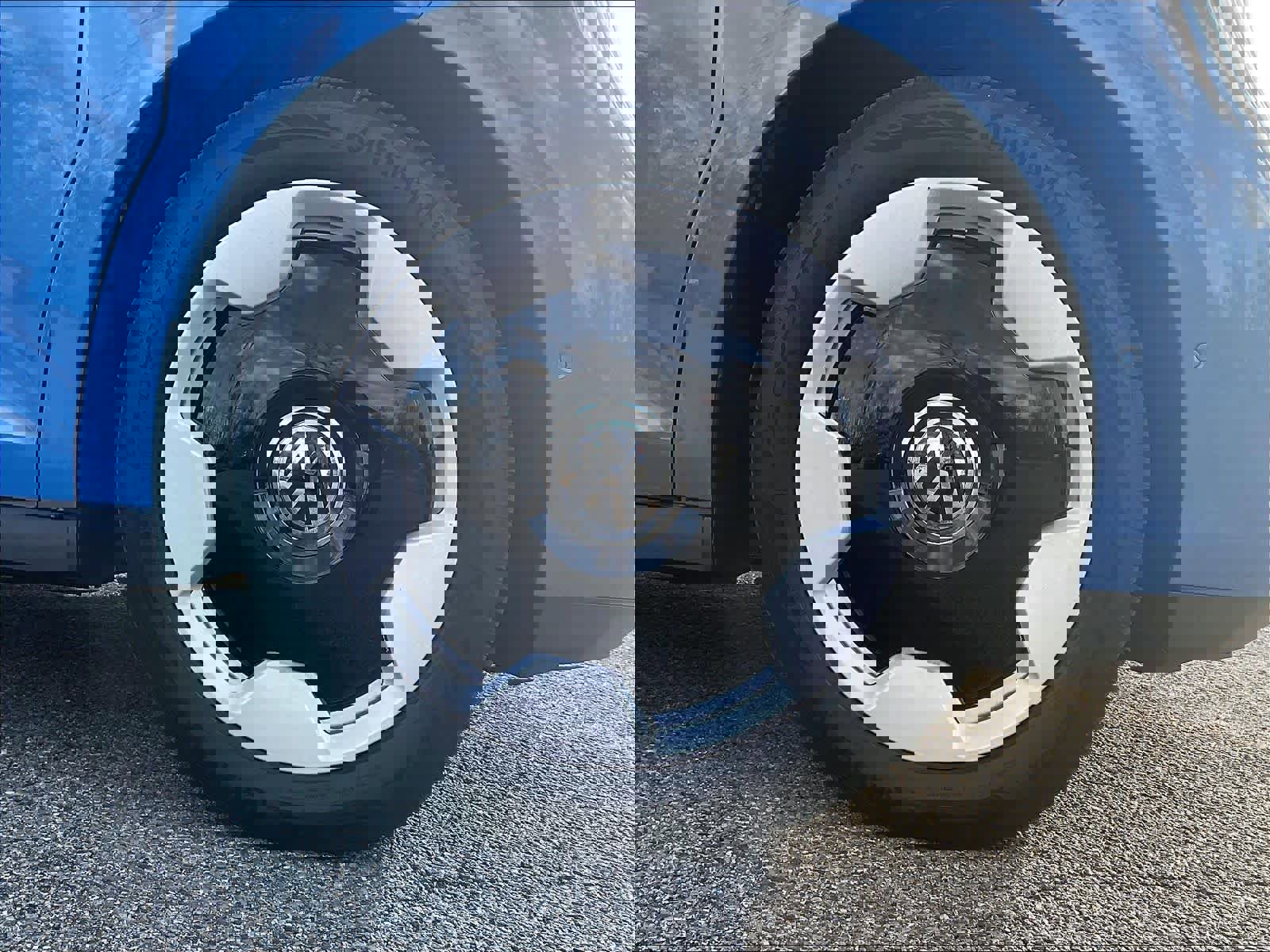 New 2025 Volkswagen ID. Buzz Pro S Plus image 8