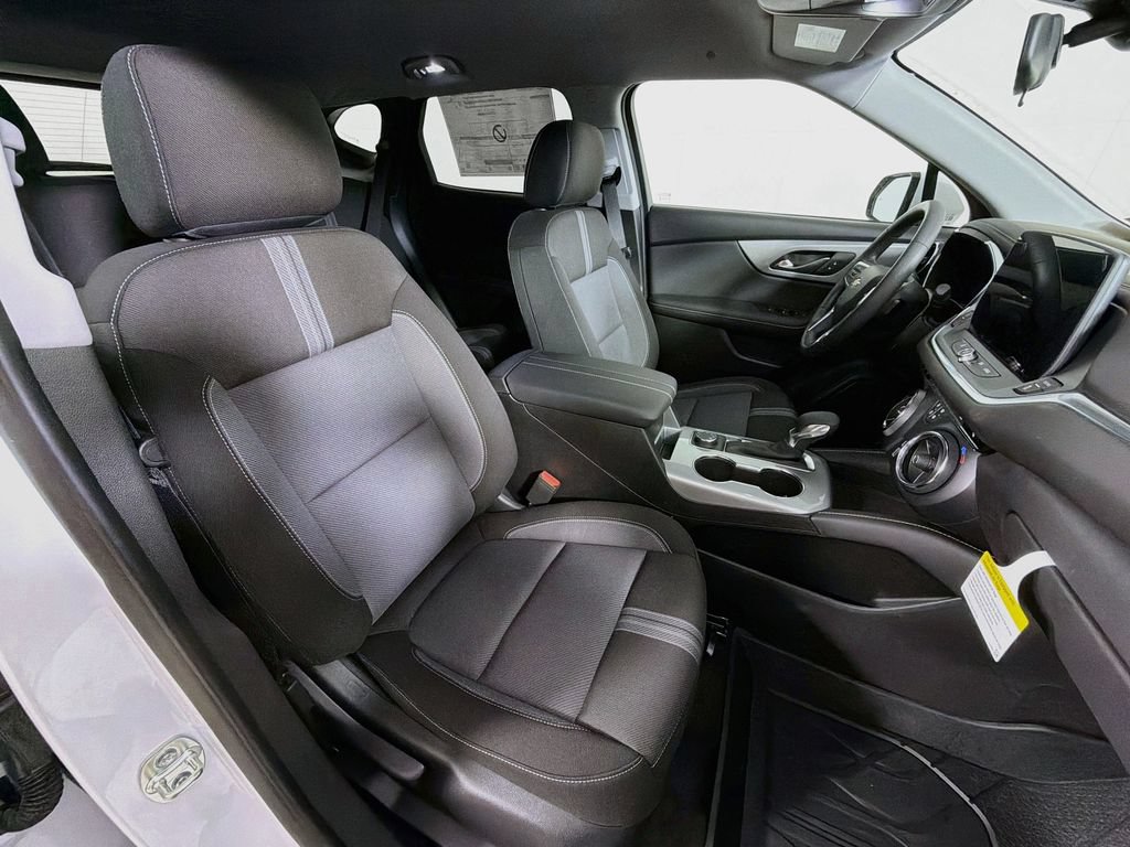 New 2026 Chevrolet Blazer LT w/ LPO, Floor Liner Package AWD/4WD image 23