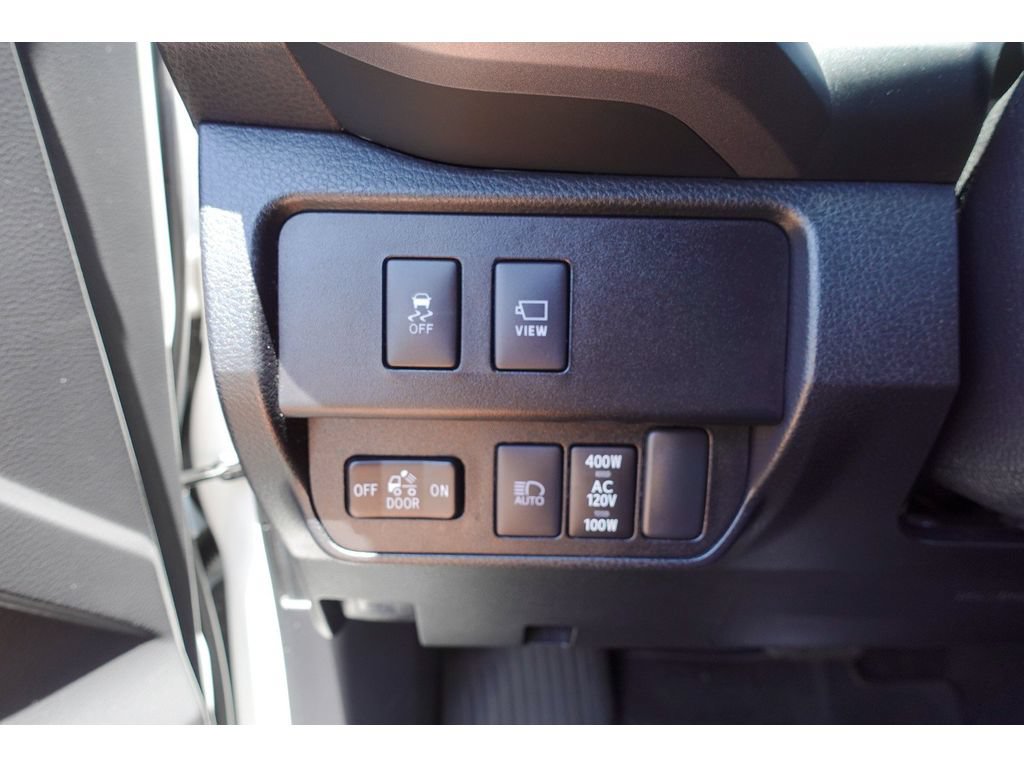 Certified 2023 Toyota Tacoma TRD Off-Road w/ Advanced Technology Package AWD/4WD image 15