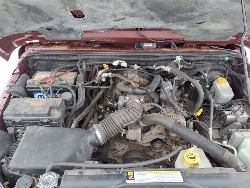 Used 2008 Jeep Wrangler Unlimited Sahara w/ Dual Top Group image 13