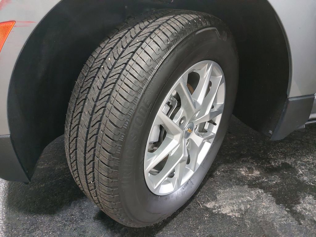 Used 2024 Chevrolet Equinox LT AWD/4WD image 32