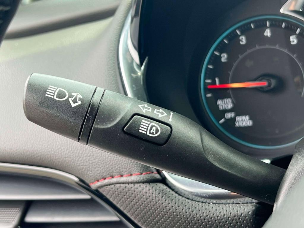 Used 2023 Chevrolet Traverse RS AWD/4WD image 23