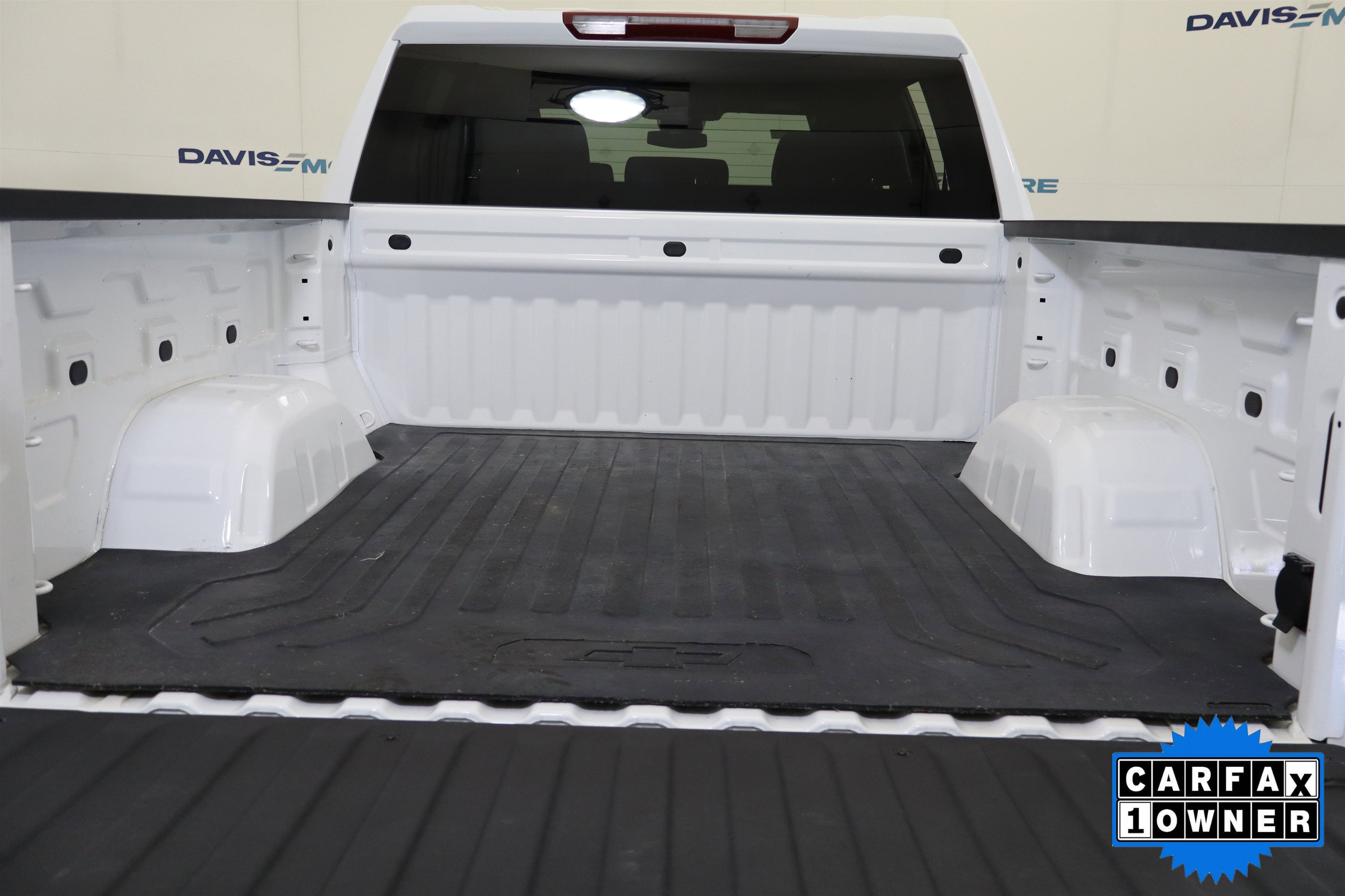 Used 2024 Chevrolet Silverado 1500 LT image 9