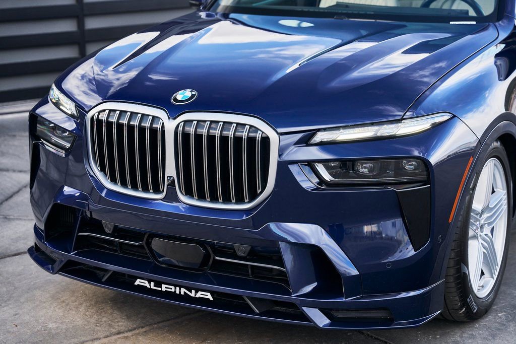 Used 2024 BMW ALPINA XB7 image 6