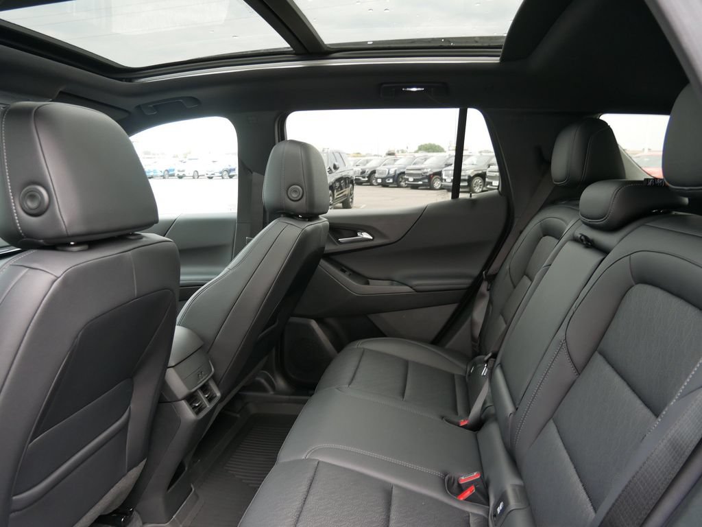 New 2027 Chevrolet Equinox LT w/ Convenience Package II AWD/4WD image 16