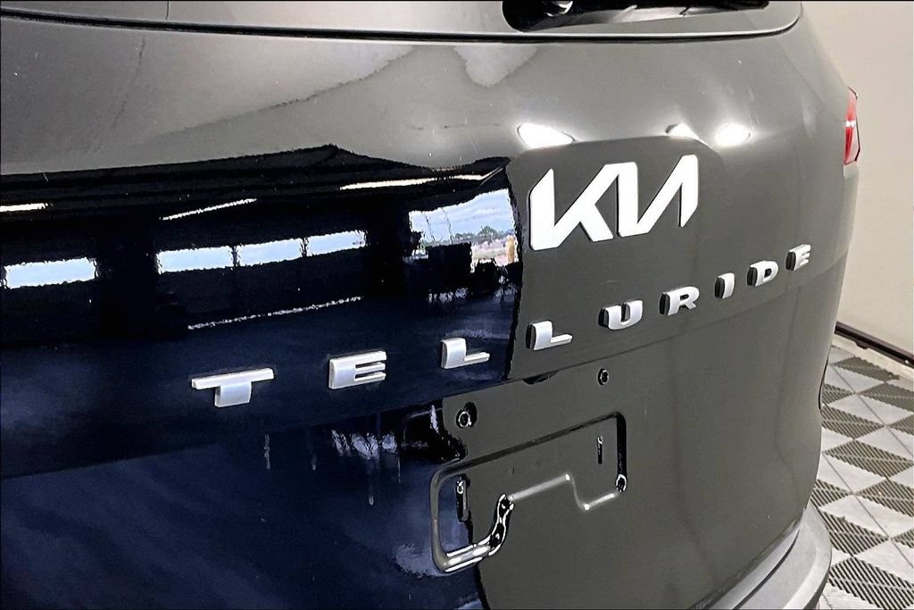 Used 2022 Kia Telluride S FWD image 23