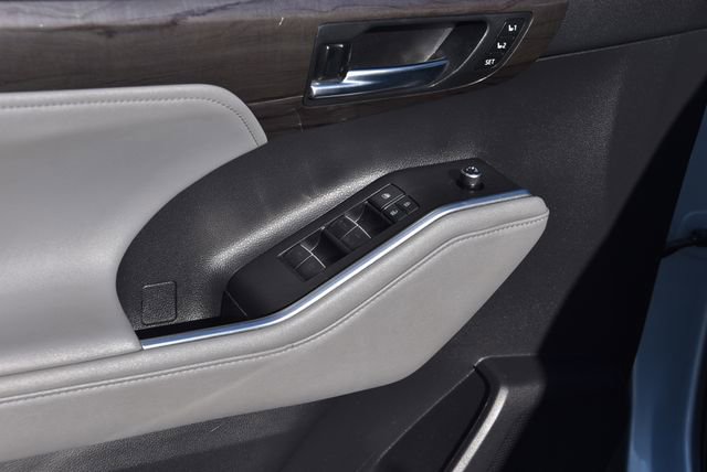 Used 2021 Toyota Highlander Platinum image 27