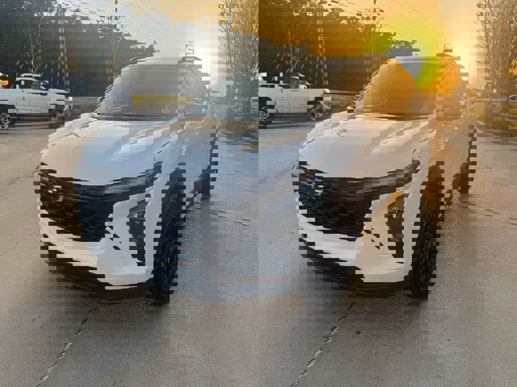 New 2026 Chevrolet Trax LT w/ Midnight Edition image 12