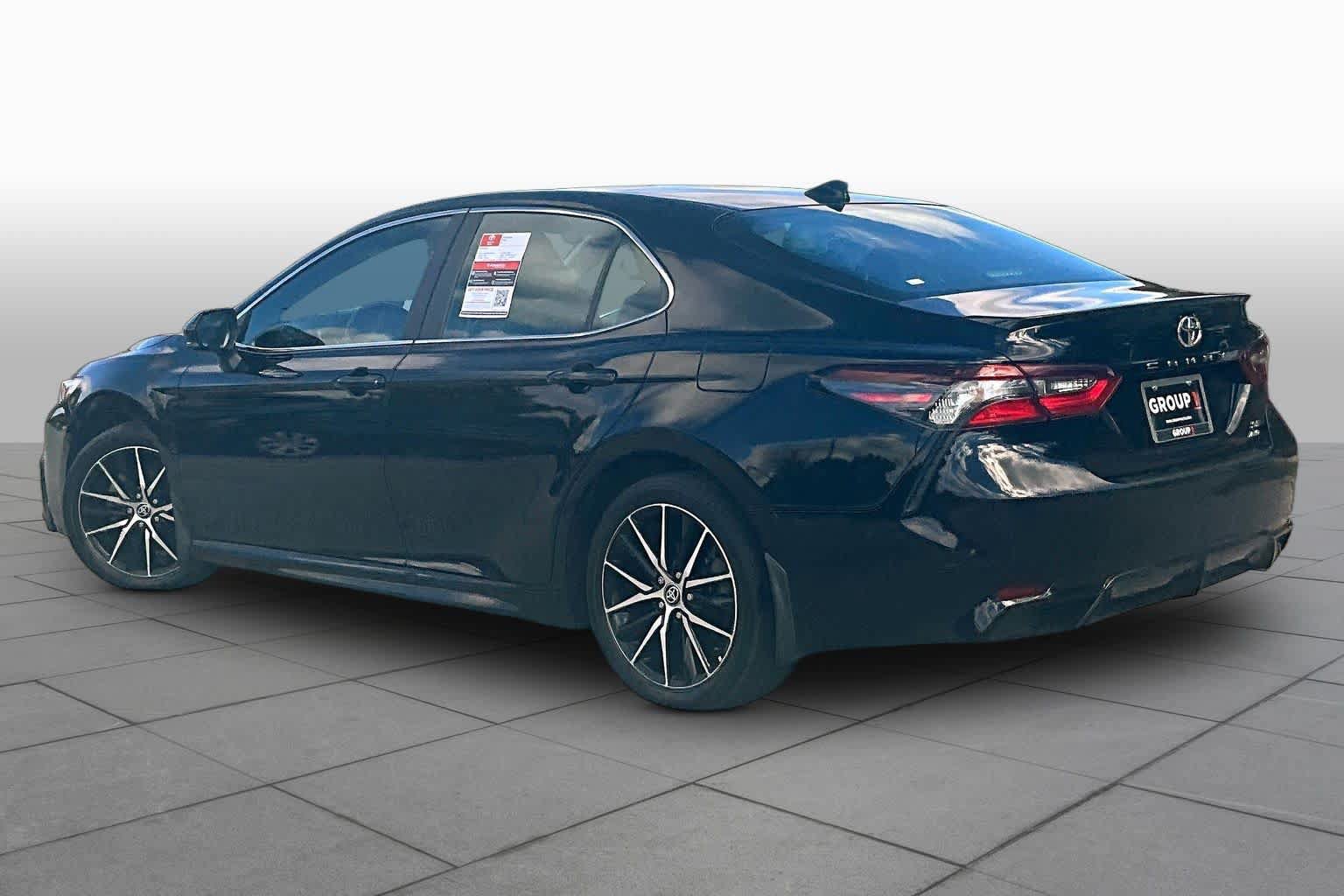 Used 2024 Toyota Camry SE AWD/4WD image 12