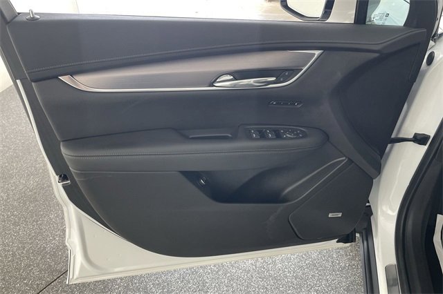 Used 2023 Cadillac XT6 Luxury image 36
