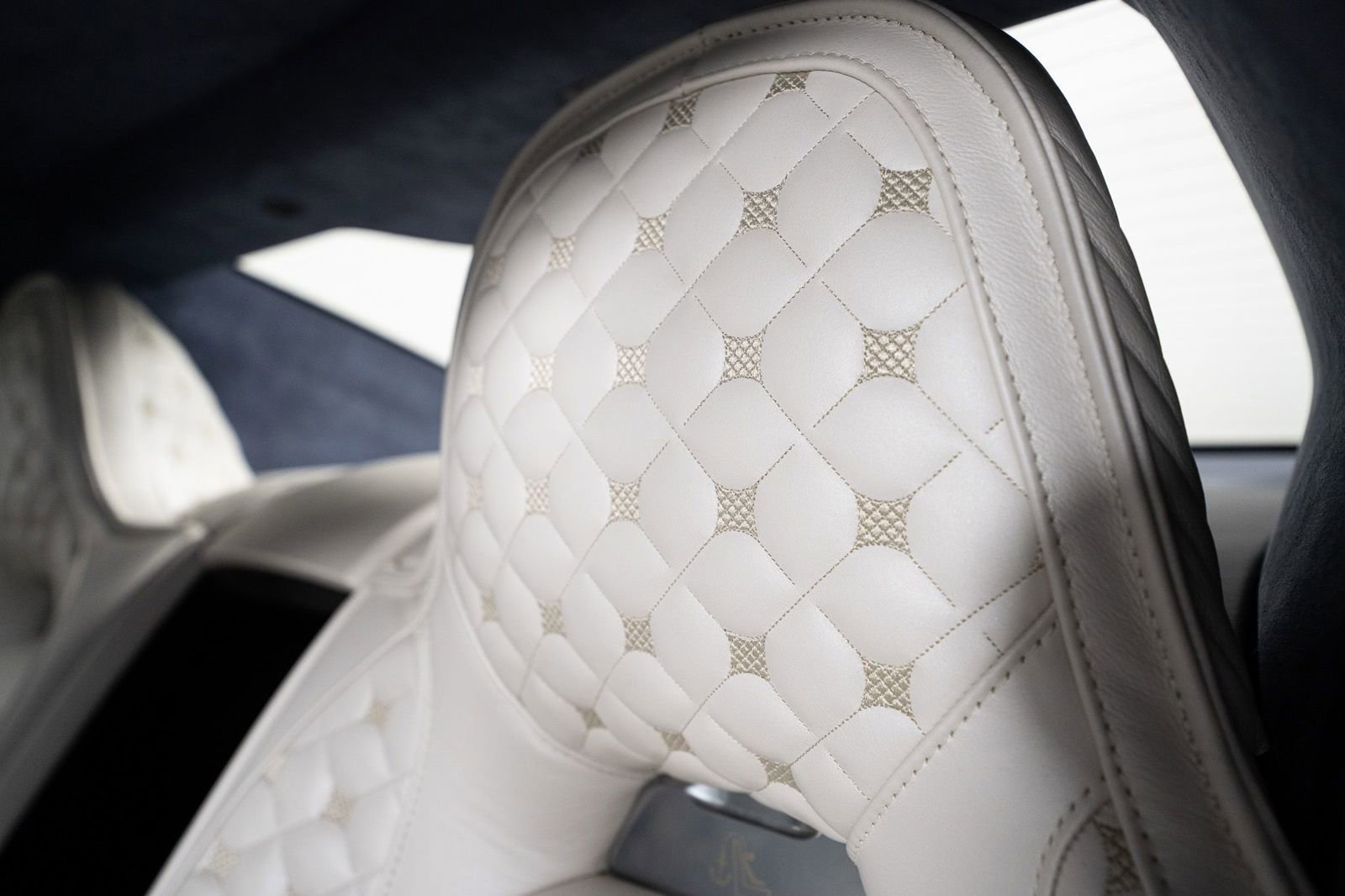 Used 2018 Aston Martin Lagonda RWD image 25