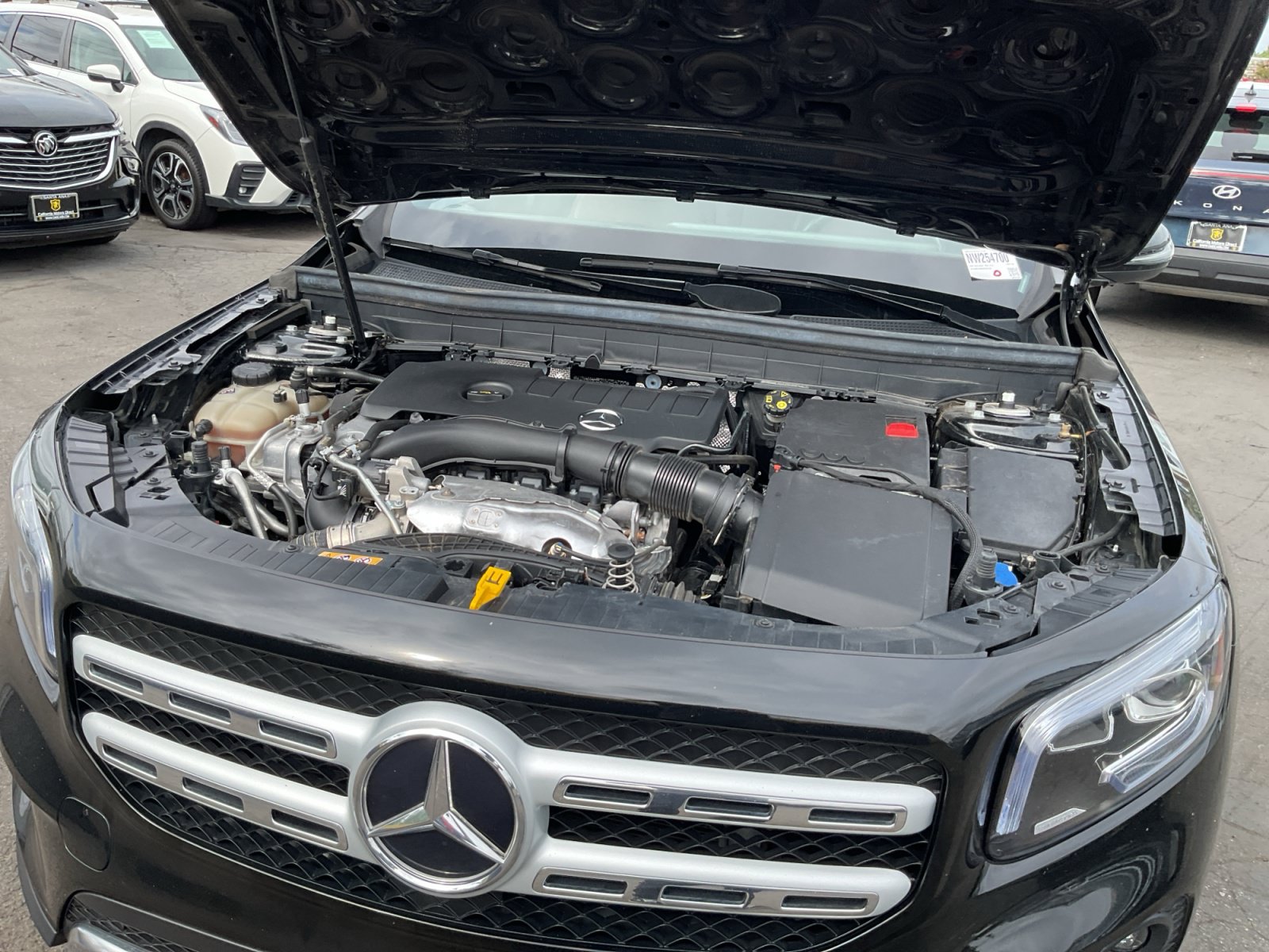 Used 2022 Mercedes-Benz GLB 250 4MATIC image 23