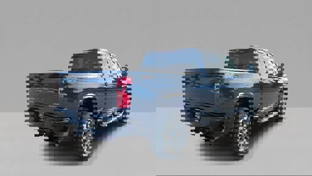 Used 2022 Chevrolet Silverado 2500 Custom w/ Custom Value Package AWD/4WD image 8