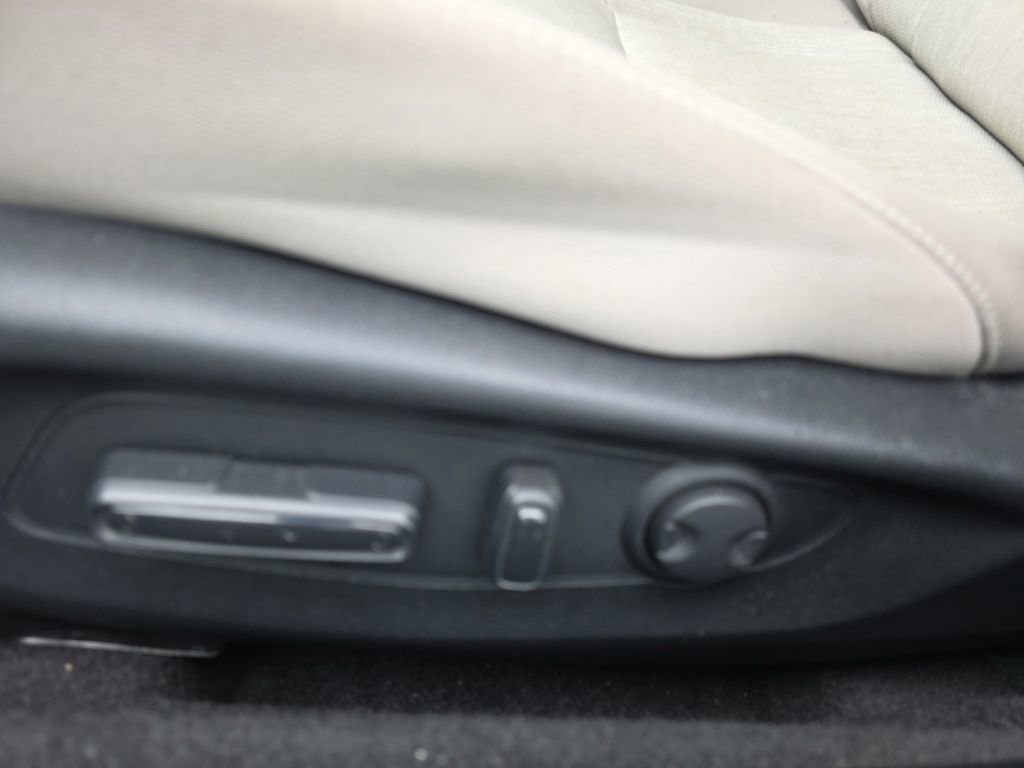 Certified 2025 Honda Accord SE image 11