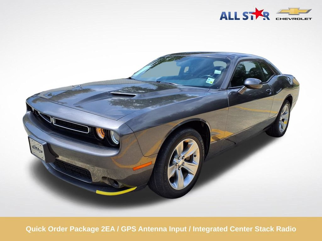 Used 2021 Dodge Challenger SXT RWD image 1
