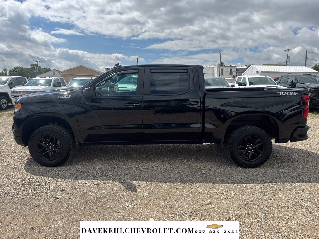 Used 2023 Chevrolet Silverado 1500 LT Trail Boss AWD/4WD image 2