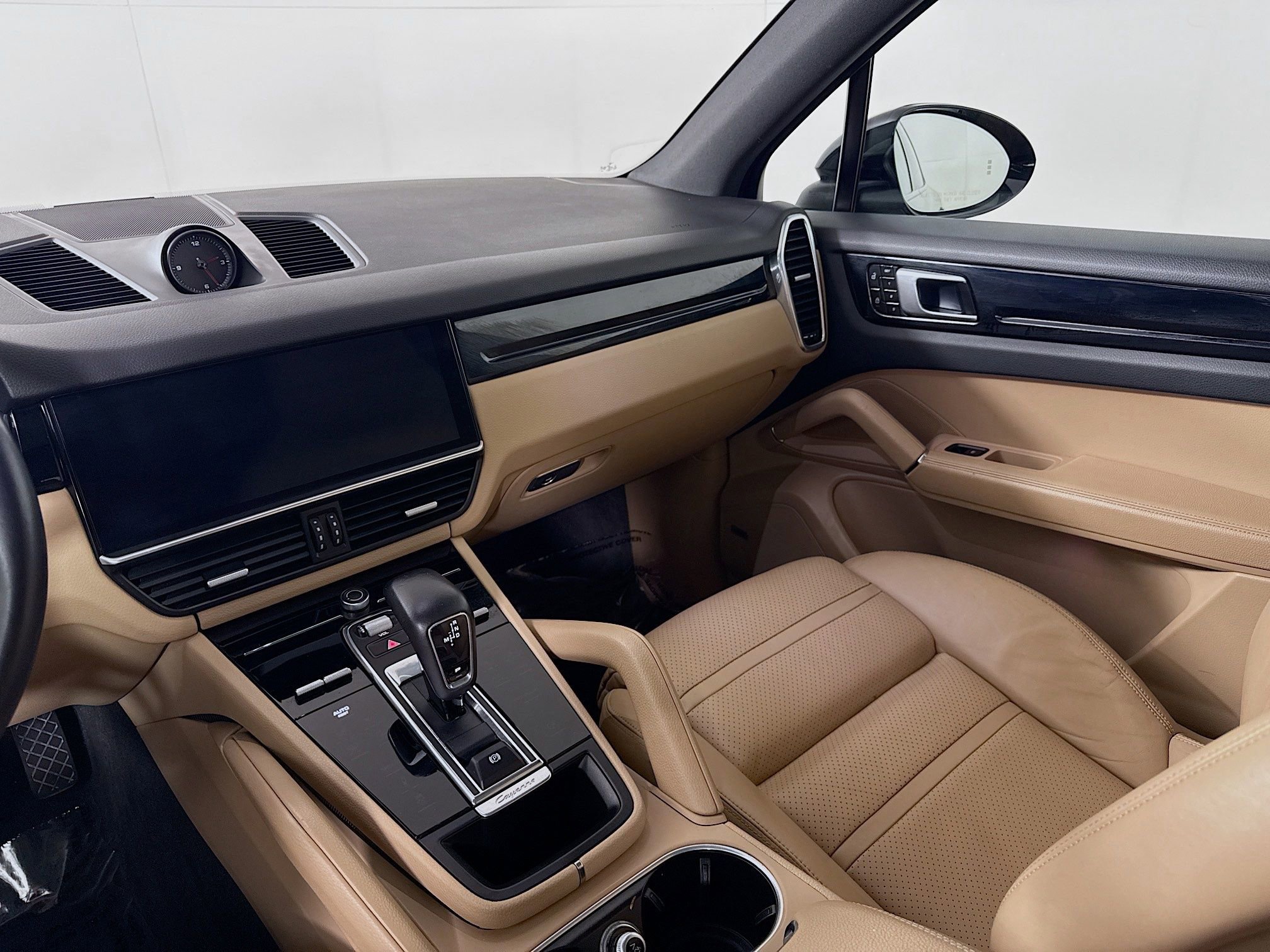 Certified 2020 Porsche Cayenne image 23