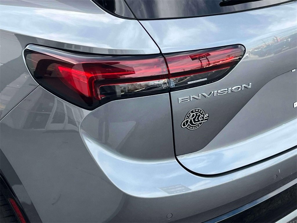 Used 2021 Buick Envision Essence w/ Technology Package I image 10