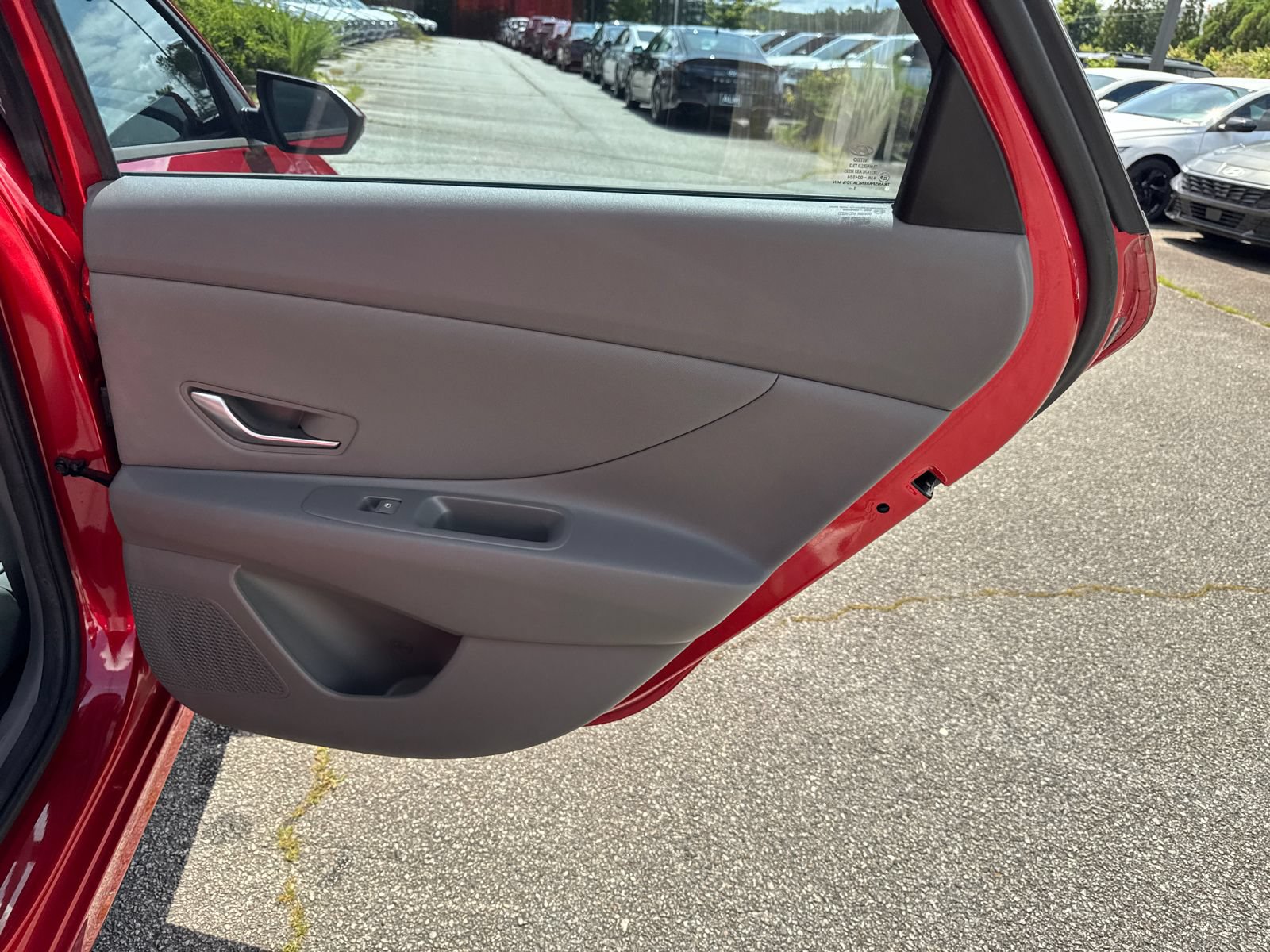 Used 2022 Hyundai Elantra SEL w/ Convenience Package FWD image 16