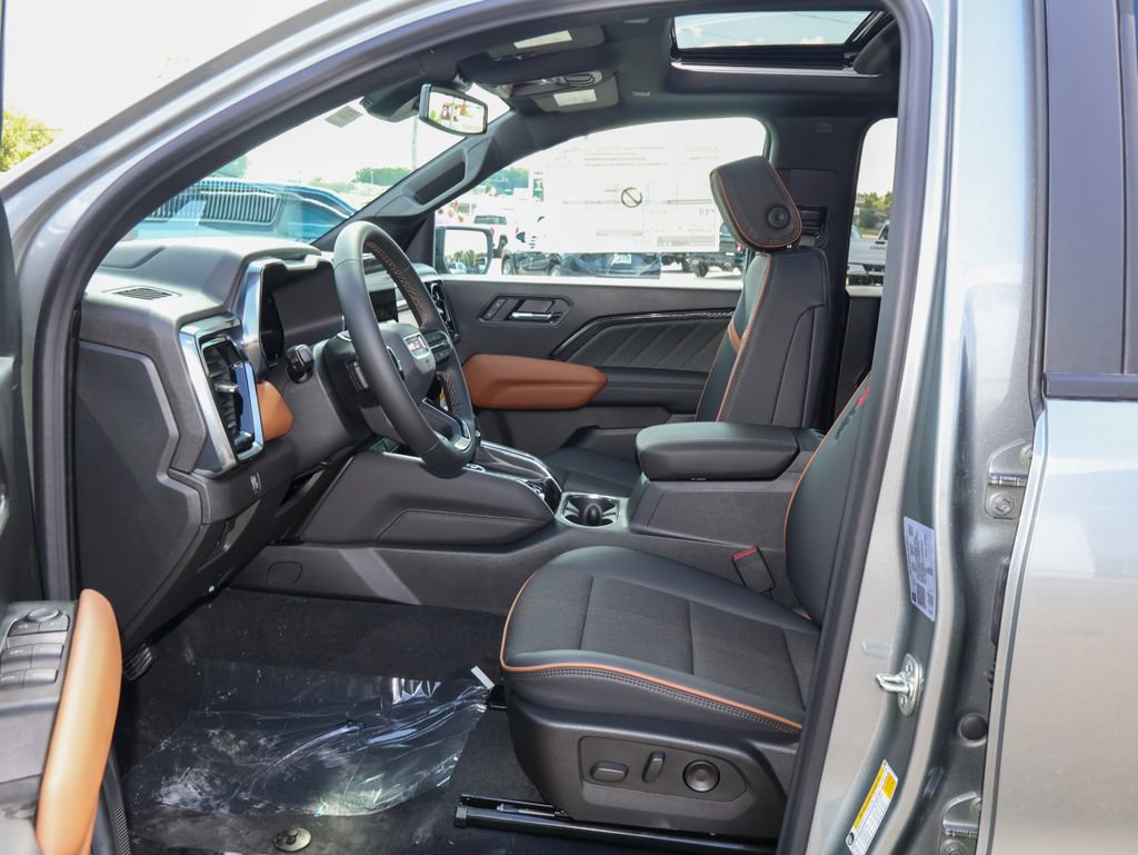New 2026 GMC Canyon AT4 w/ Technology Plus Package AWD/4WD image 6