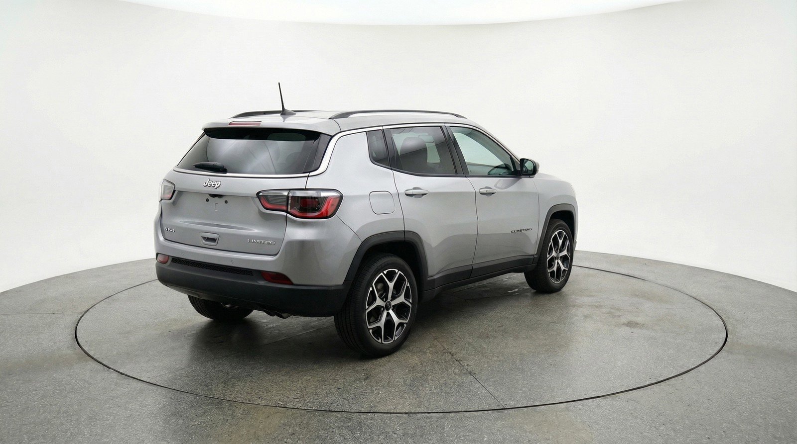 Used 2025 Jeep Compass Limited image 9