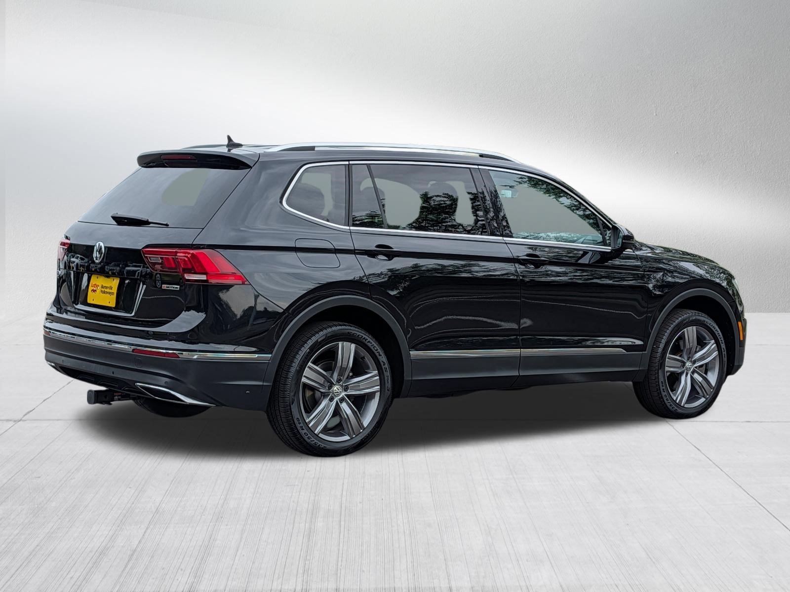 Used 2021 Volkswagen Tiguan SEL w/ 3-Row Tiguan MDO Package AWD/4WD image 7