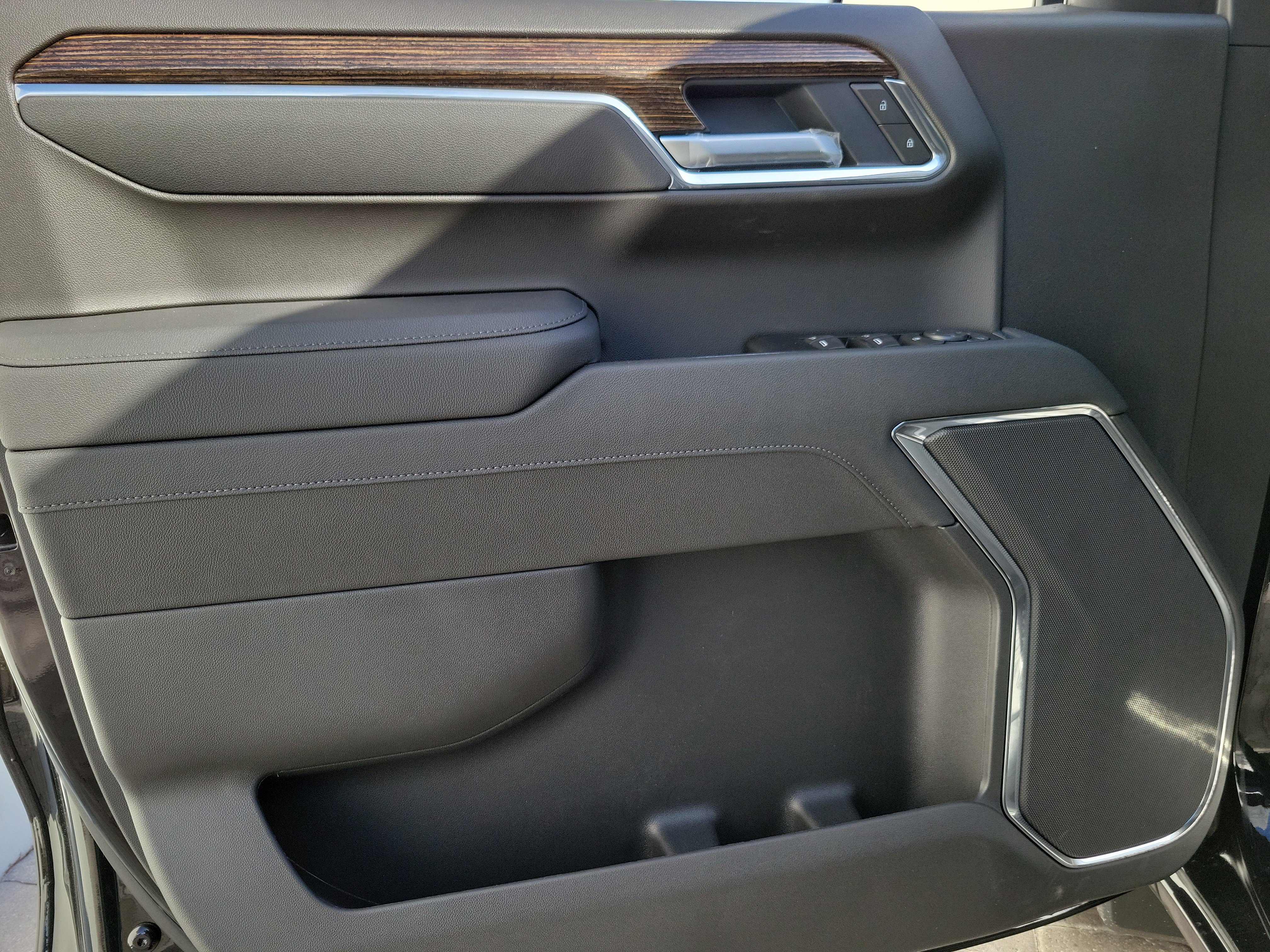 New 2026 GMC Sierra 1500 SLE AWD/4WD image 18