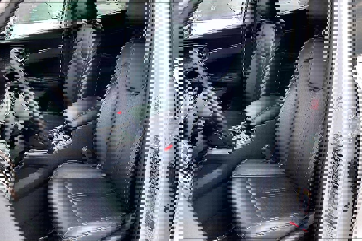 Used 2024 Kia Sorento S image 22