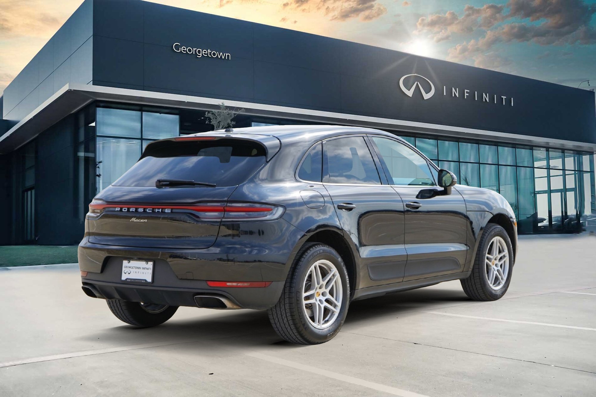 Used 2020 Porsche Macan image 4