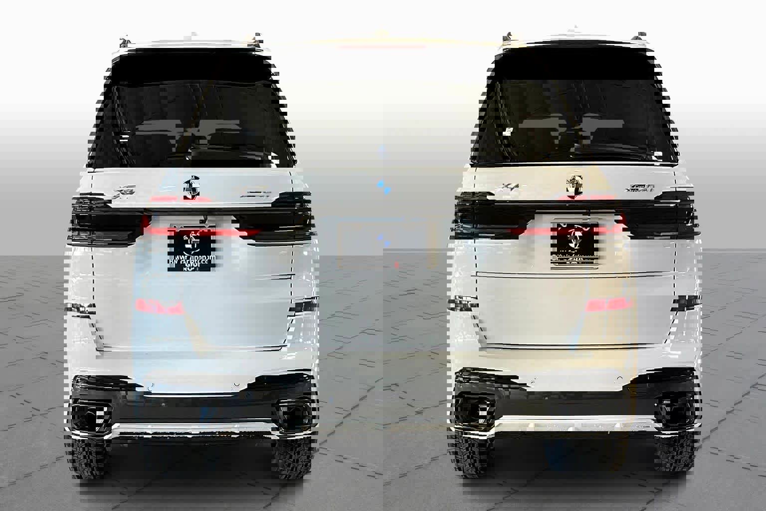 New 2026 BMW X7 xDrive40i w/ M Sport Package image 4