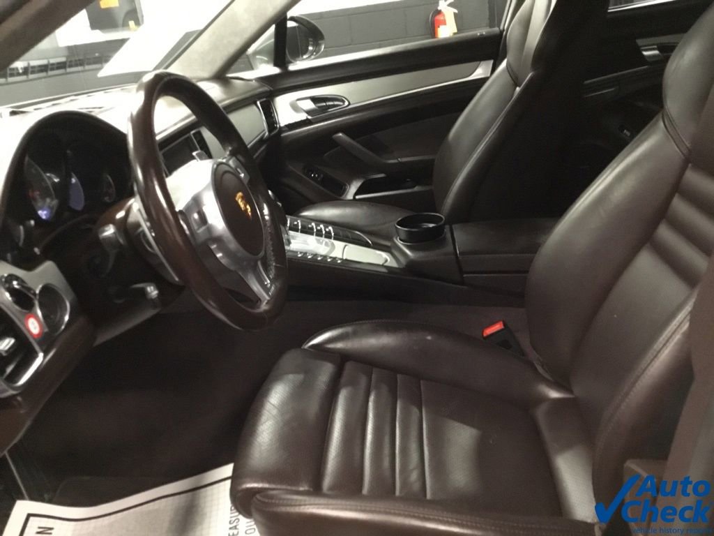Used 2016 Porsche Panamera GTS image 22