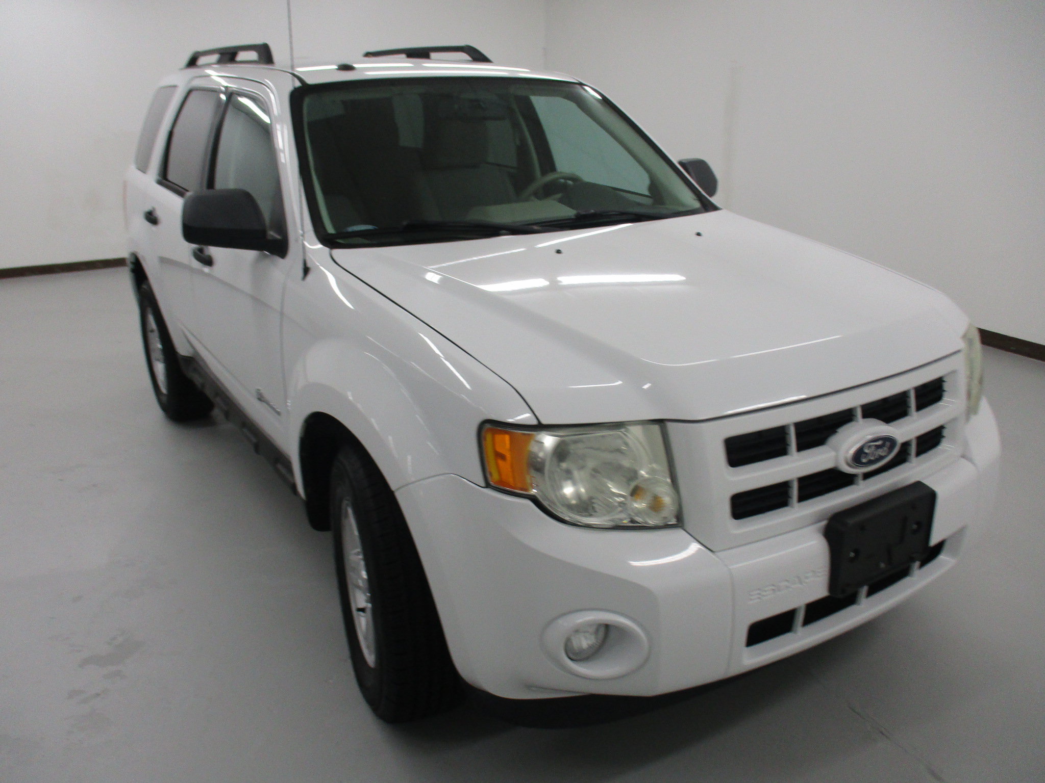 Used 2010 Ford Escape 4WD Hybrid image 1