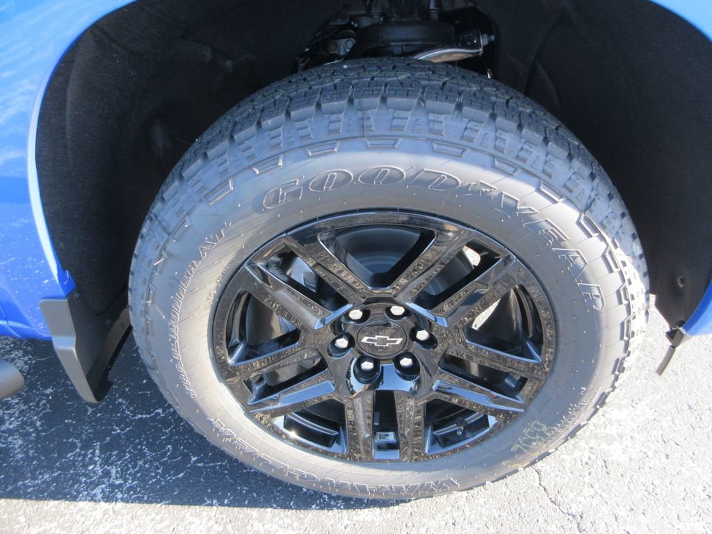 New 2026 Chevrolet Silverado 1500 Custom w/ Turbomax Blackout Package image 9