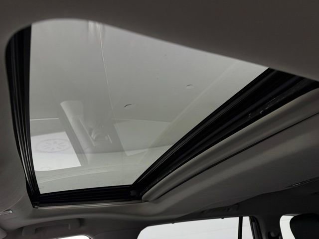 Used 2023 Toyota Highlander XLE image 28